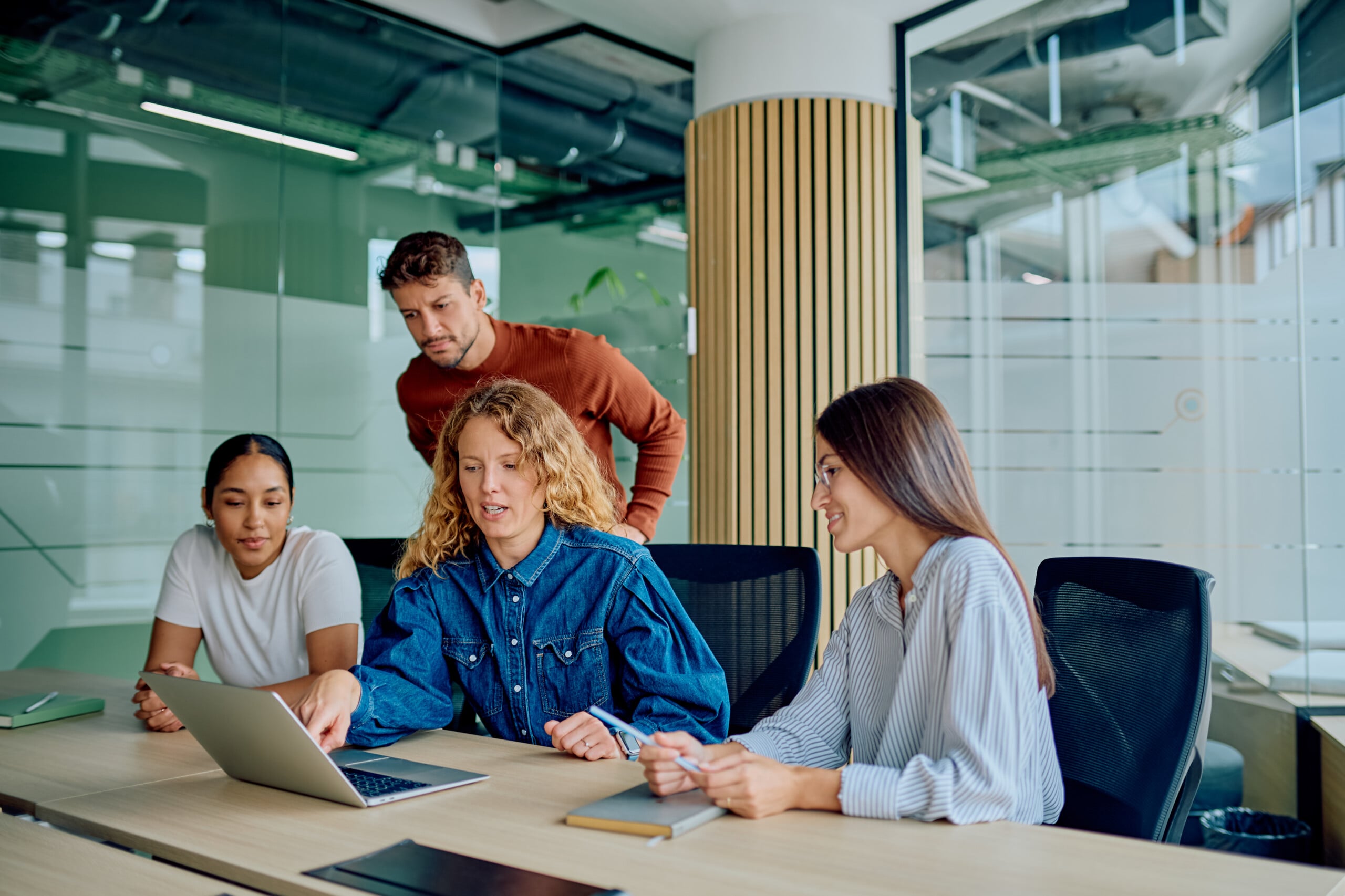 Collaborating in SaaS