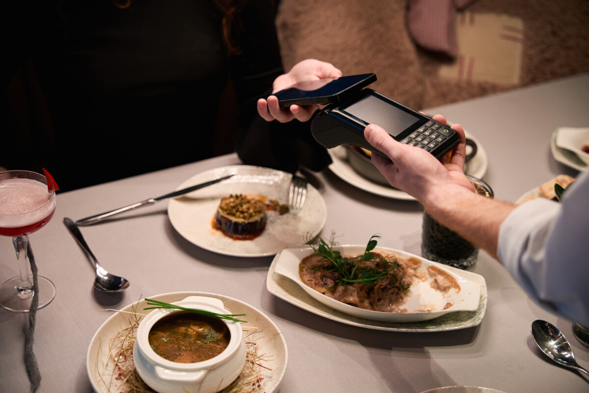 making contactless payment with a phone